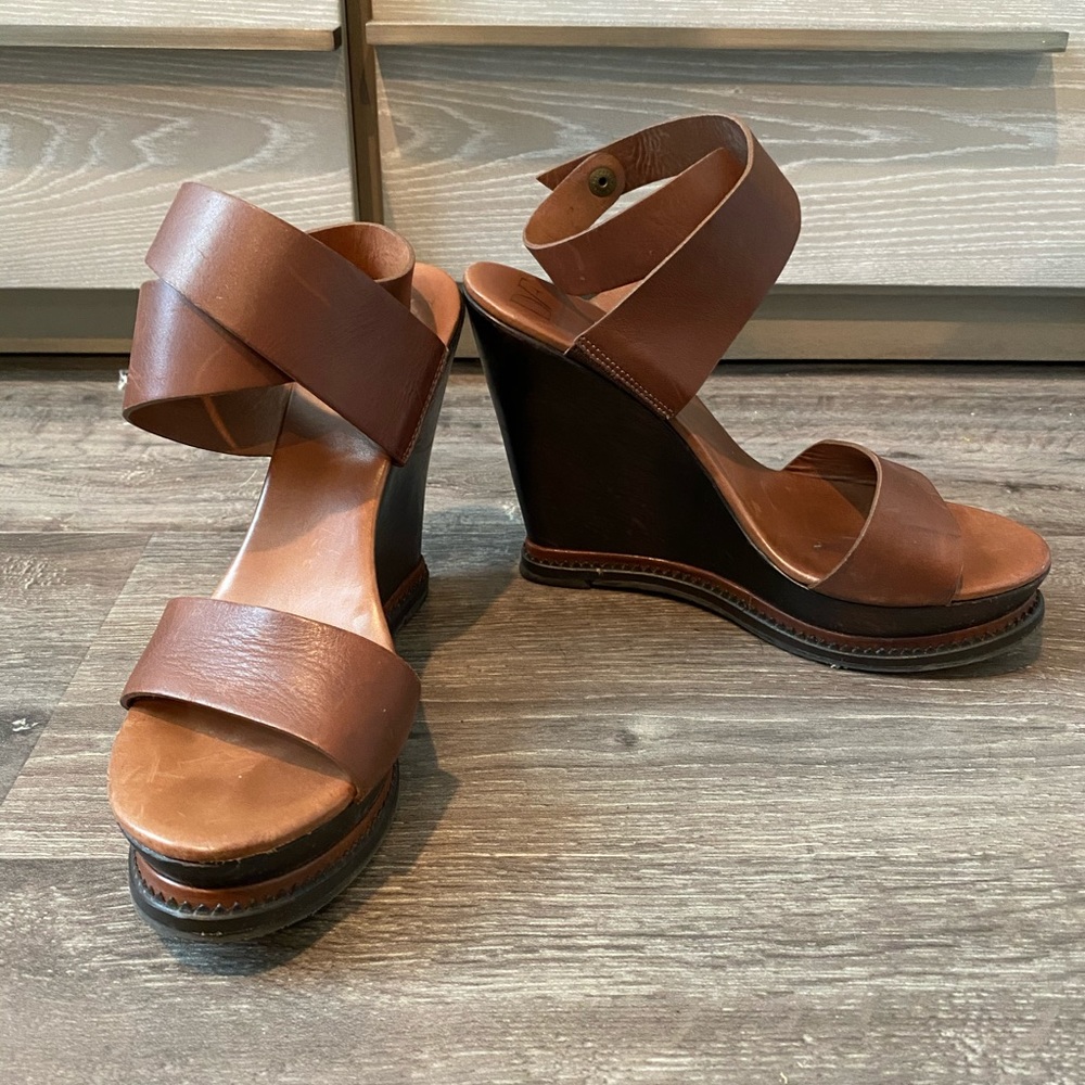 Diane Von Furstenberg leather wedge heels